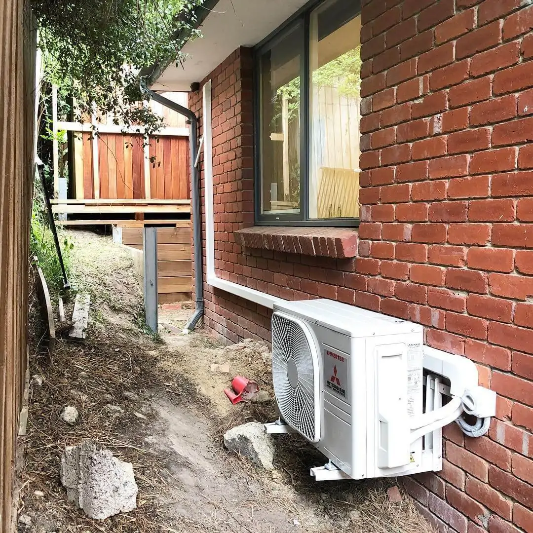 https://prolecelectricalanddataservices.com.au/wp-content/uploads/2025/02/SPLIT-SYSTEM-3-1-1.jpg