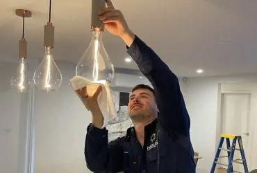 5 Benefits of Installing LED Lights in Your Home